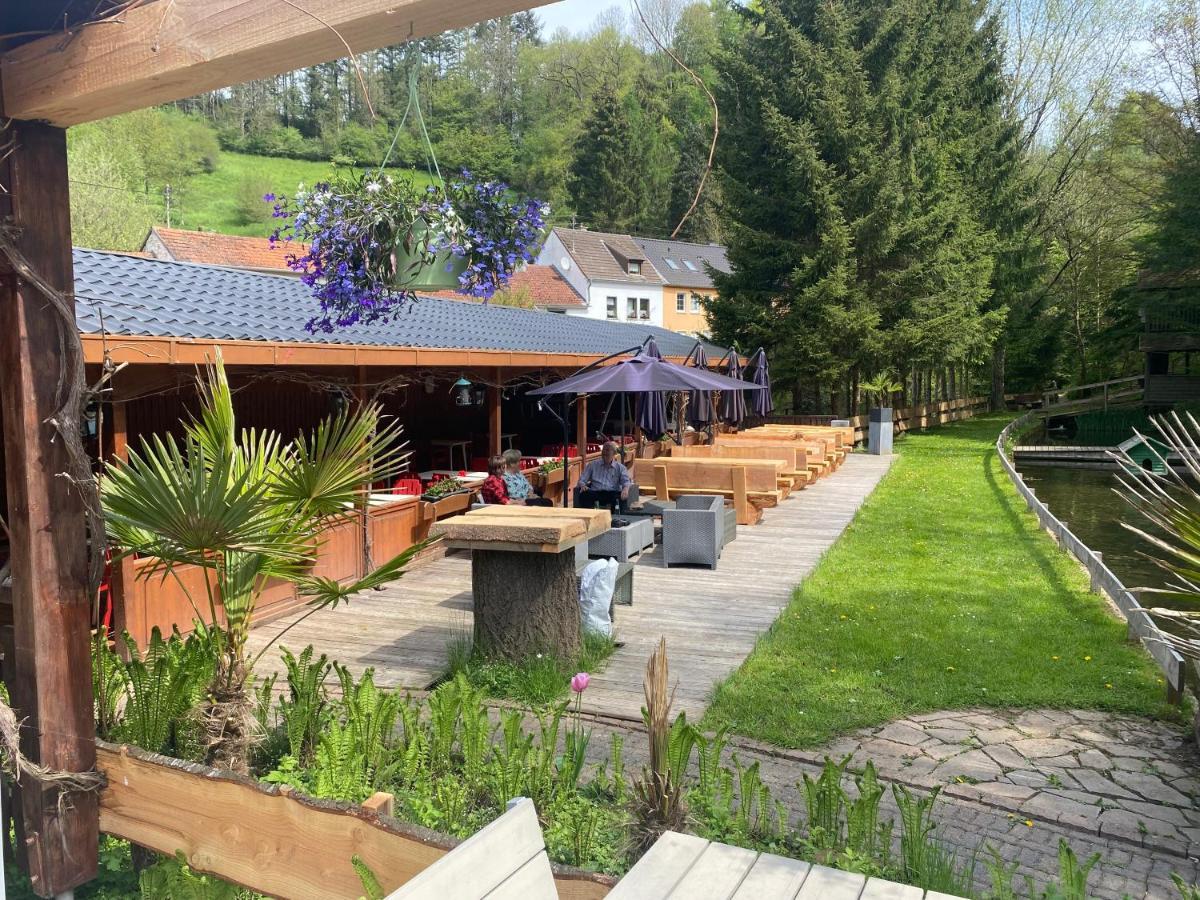 Hotel-Restaurant Theis-Muehle Biersdorf Exterior foto